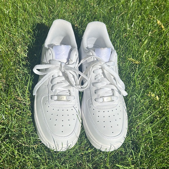 Nike Shoes - Nike AirForce 1 size 7.5